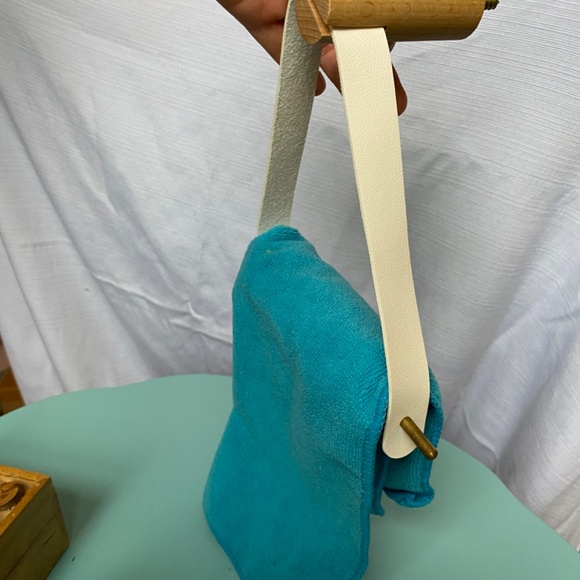 2 . These are toilet roll or a hand towel holder. Never used. - Picture 7 of 8